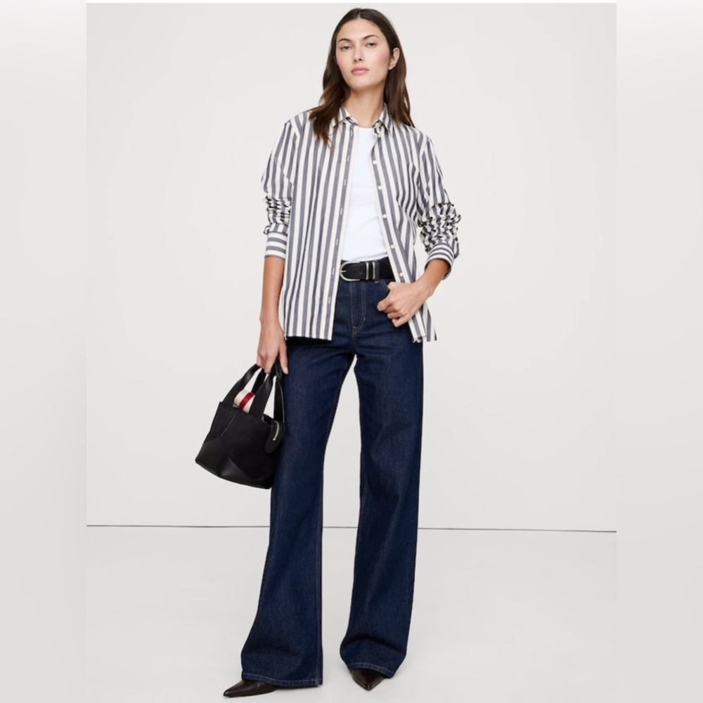 NWT Banana Republic The Everyday Shirt - Navy Blue Stripes Sz M (#709387)